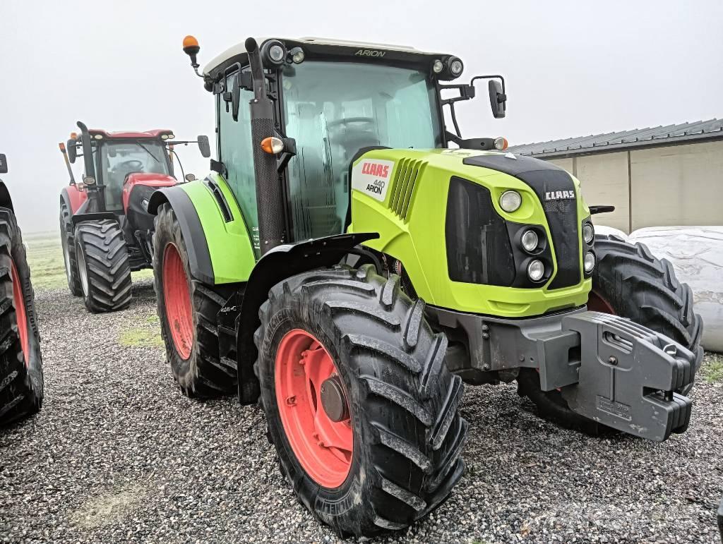 CLAAS Arion 440 Traktori