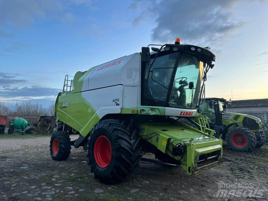 CLAAS Tucano 440 Kombajni