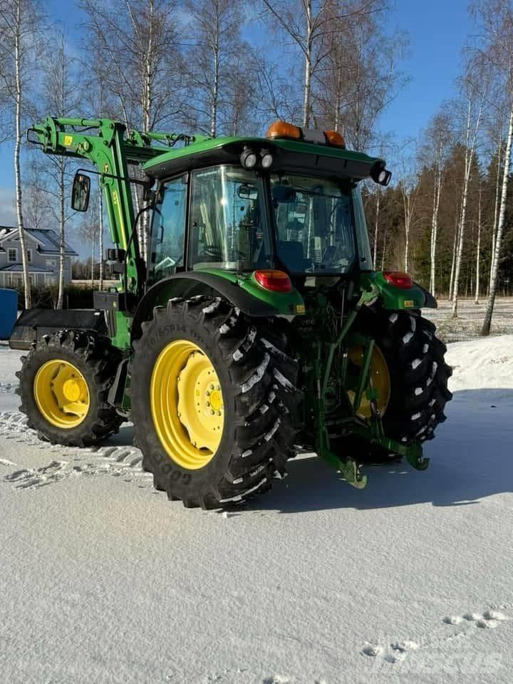 John Deere 5100R Traktori
