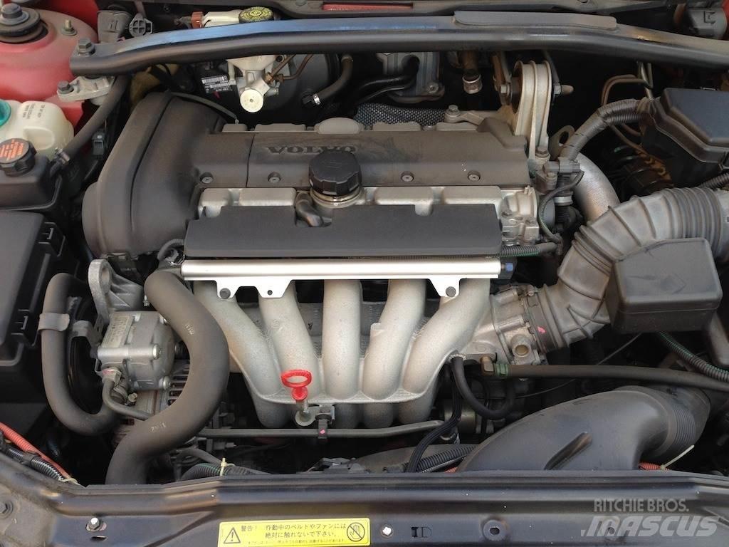 Volvo LA-SB5244W Automobili