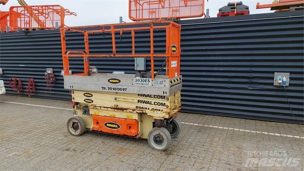 JLG 2030ES Makazaste platforme