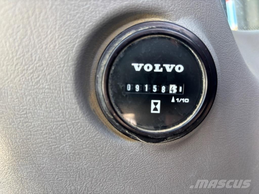 Volvo EC 140 EL Bageri guseničari