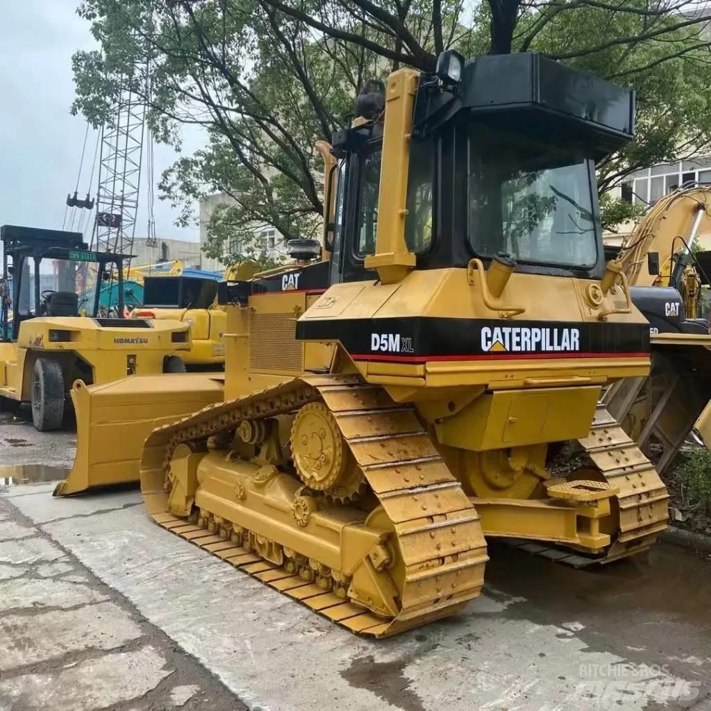 CAT D 5 M XL Buldožeri guseničari