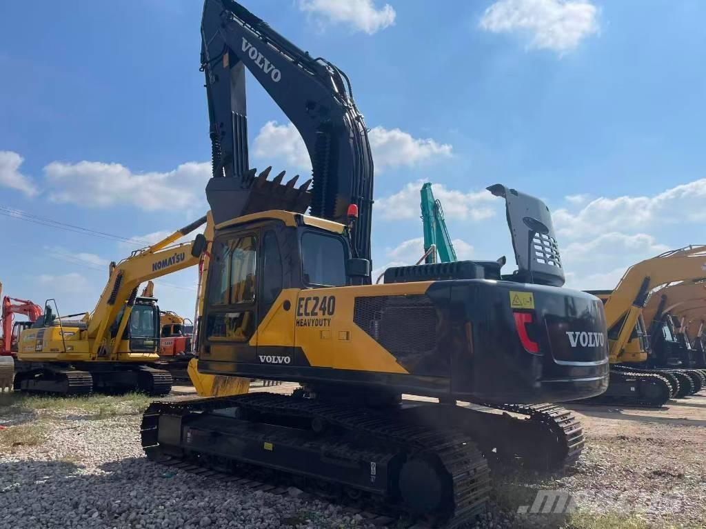 Volvo EC 240 Bageri guseničari