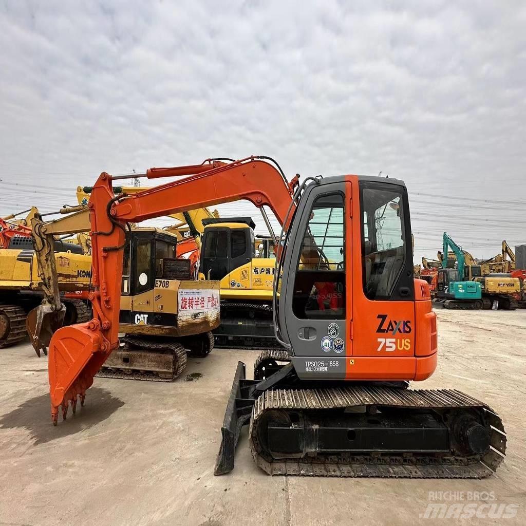 Hitachi ZX 75 US Midi bageri 7t – 12t