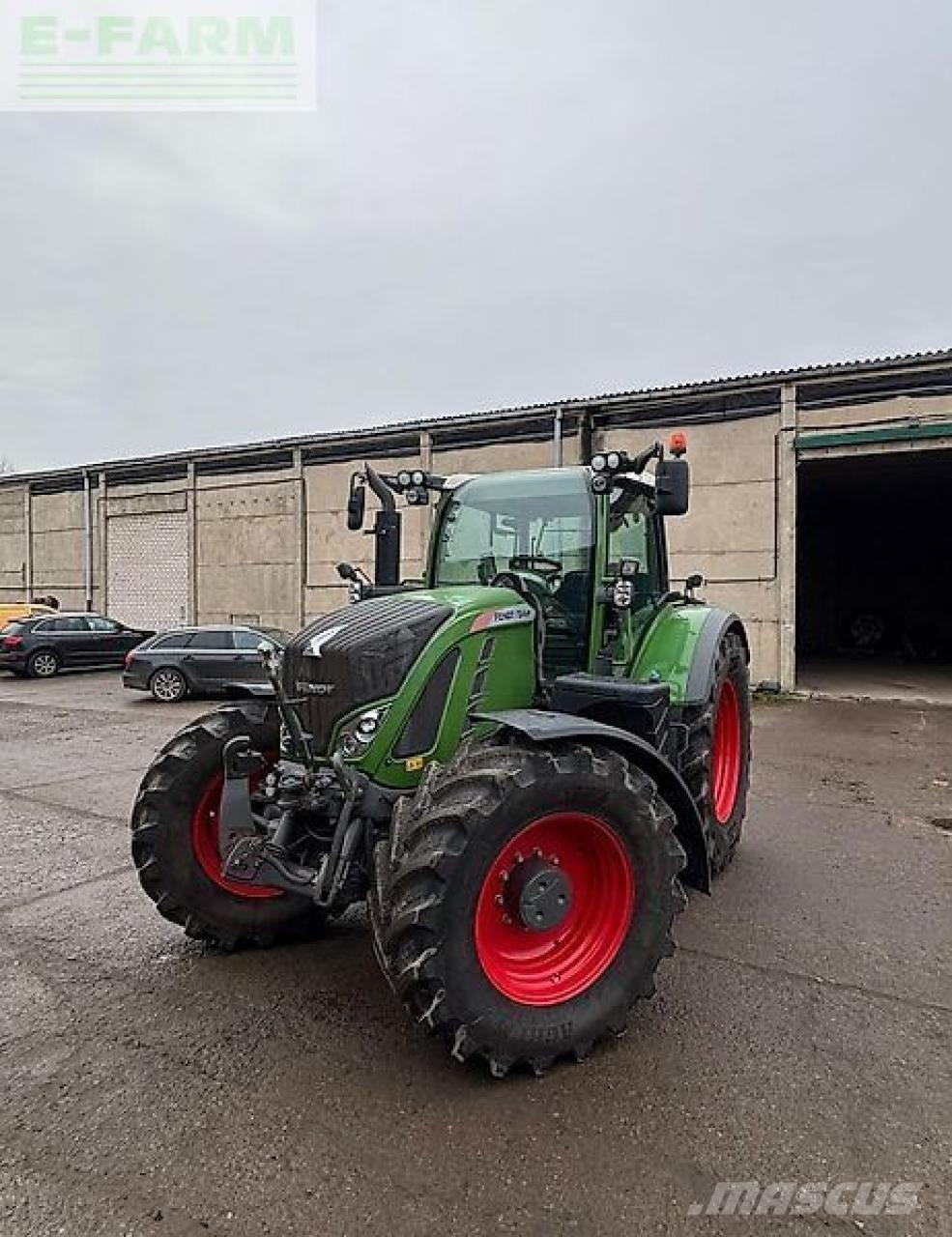 Fendt 724 vario Traktori
