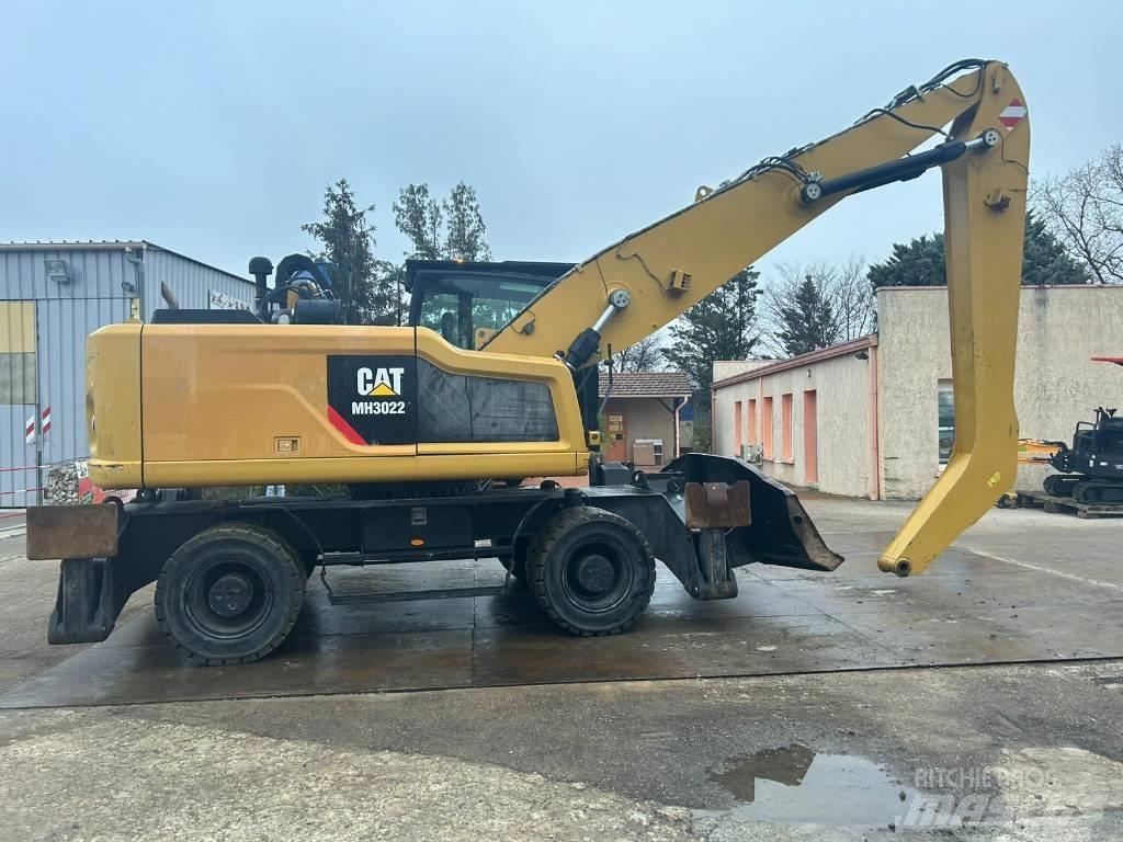 CAT MH3022 Bageri točkaši