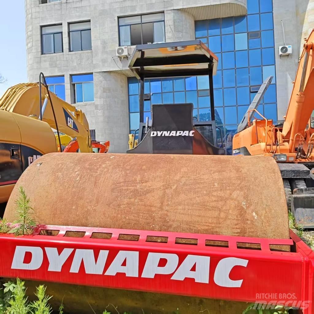 Dynapac CA251D Valjci sa jednim bubnjem