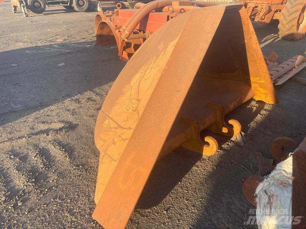 CAT 320 E Bageri guseničari