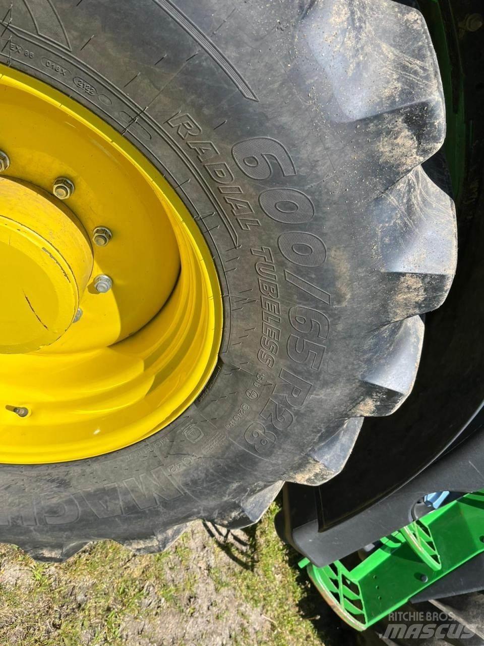 John Deere 6R 165 Traktori