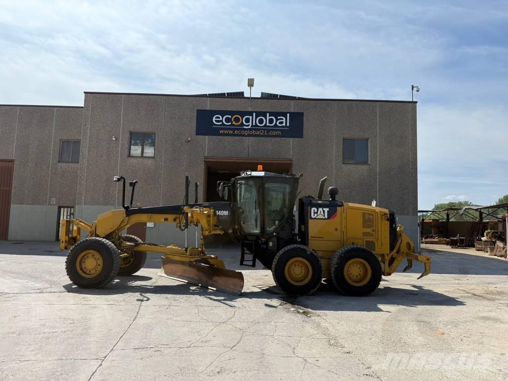 CAT 140 M 3 AWD Grejderi