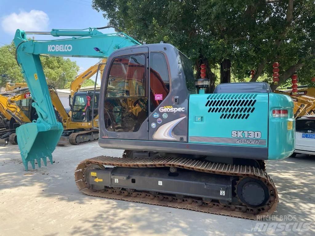 Kobelco SK130-8 Midi bageri 7t – 12t