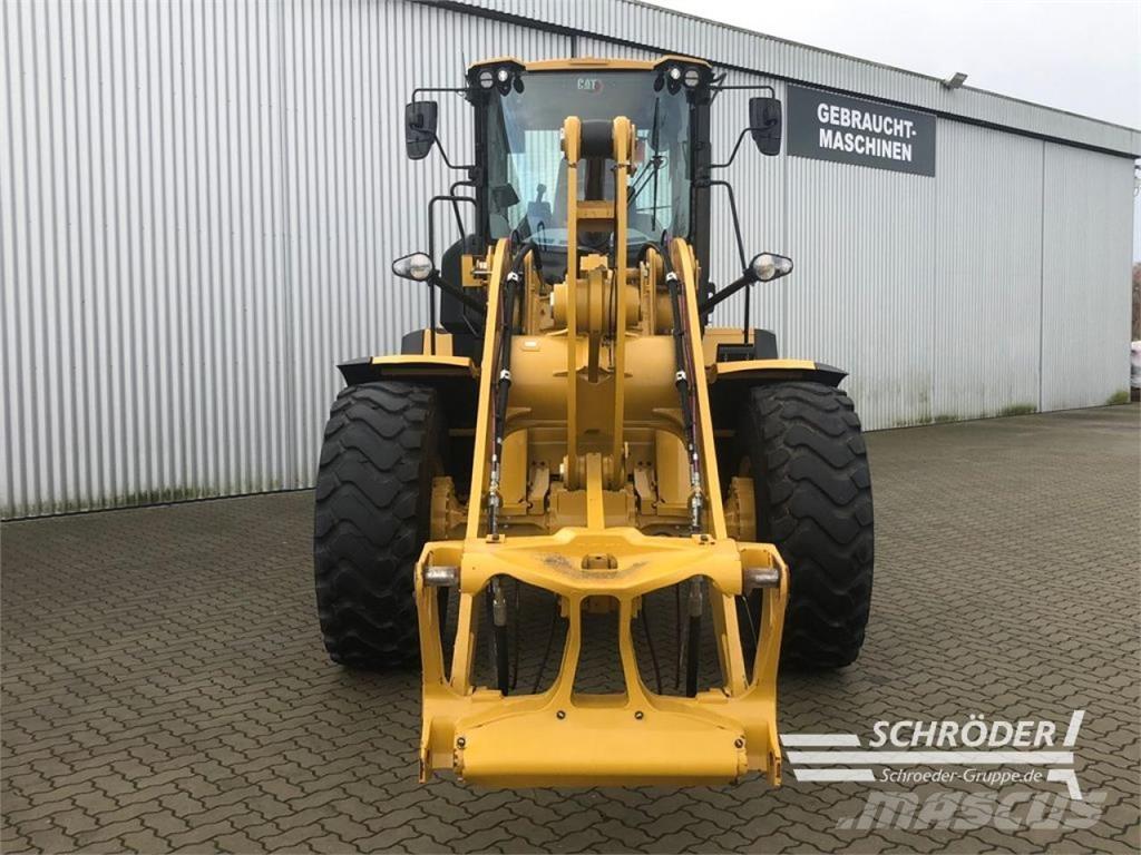  938 HL Utovarivači na točkove