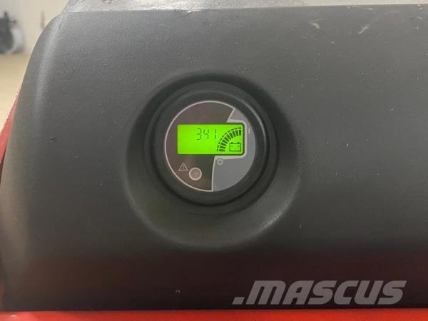 Manitou TI30 RM SP Samopogonski ručni viljuškari