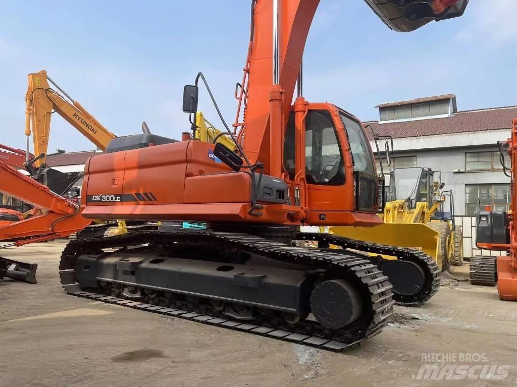 Doosan DX300LC Bageri guseničari