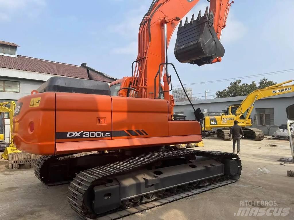 Doosan DX300LC Bageri guseničari