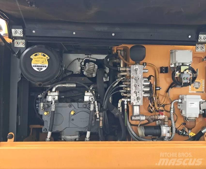 Liebherr R 926 LC Bageri guseničari