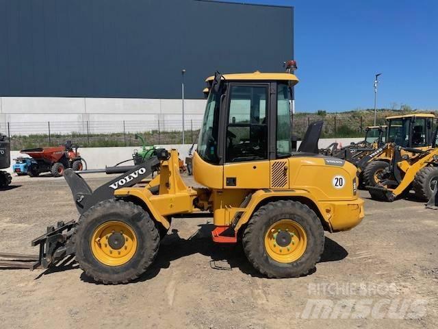 Volvo L 30 G Utovarivači na točkove