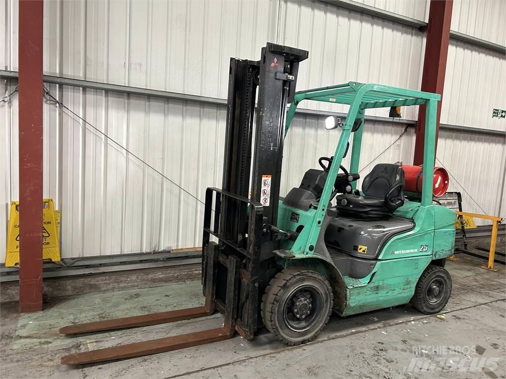 Mitsubishi FG25NT Plinski viljuškari