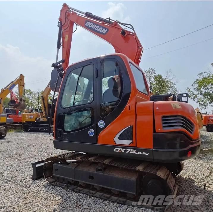 Doosan DX75-9C Midi bageri 7t – 12t