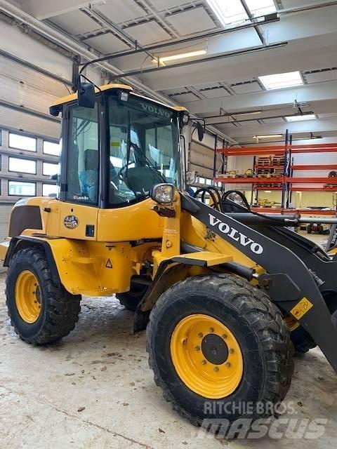 Volvo L 30 G Utovarivači na točkove
