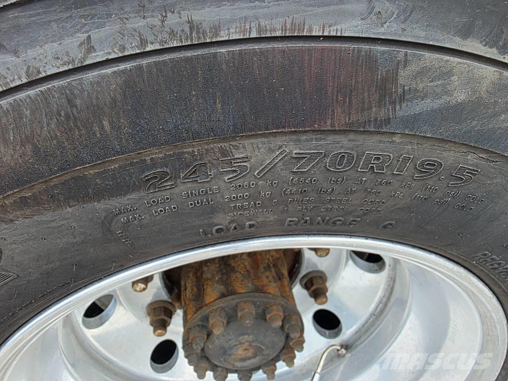 Hino 268 Kamioni-šasije