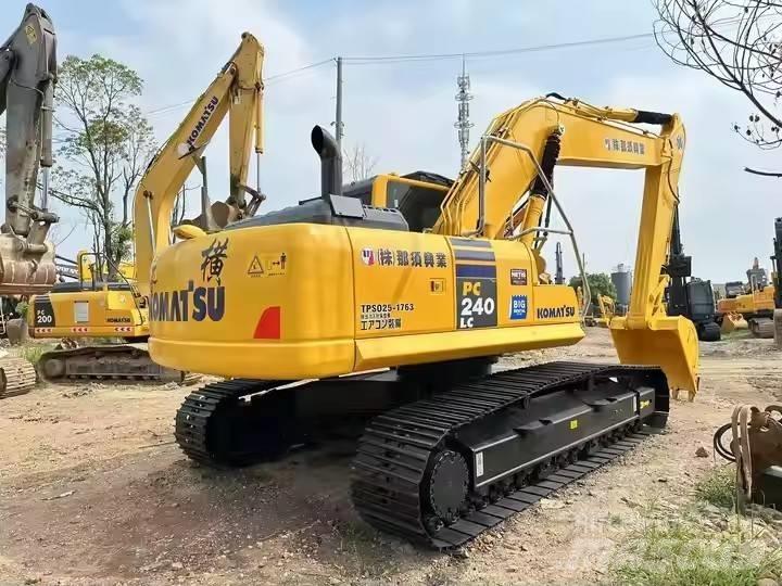 Komatsu PC240 Bageri guseničari