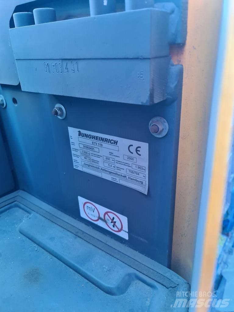 Jungheinrich ETV 110 Viljuškari sa pomičnim stupom