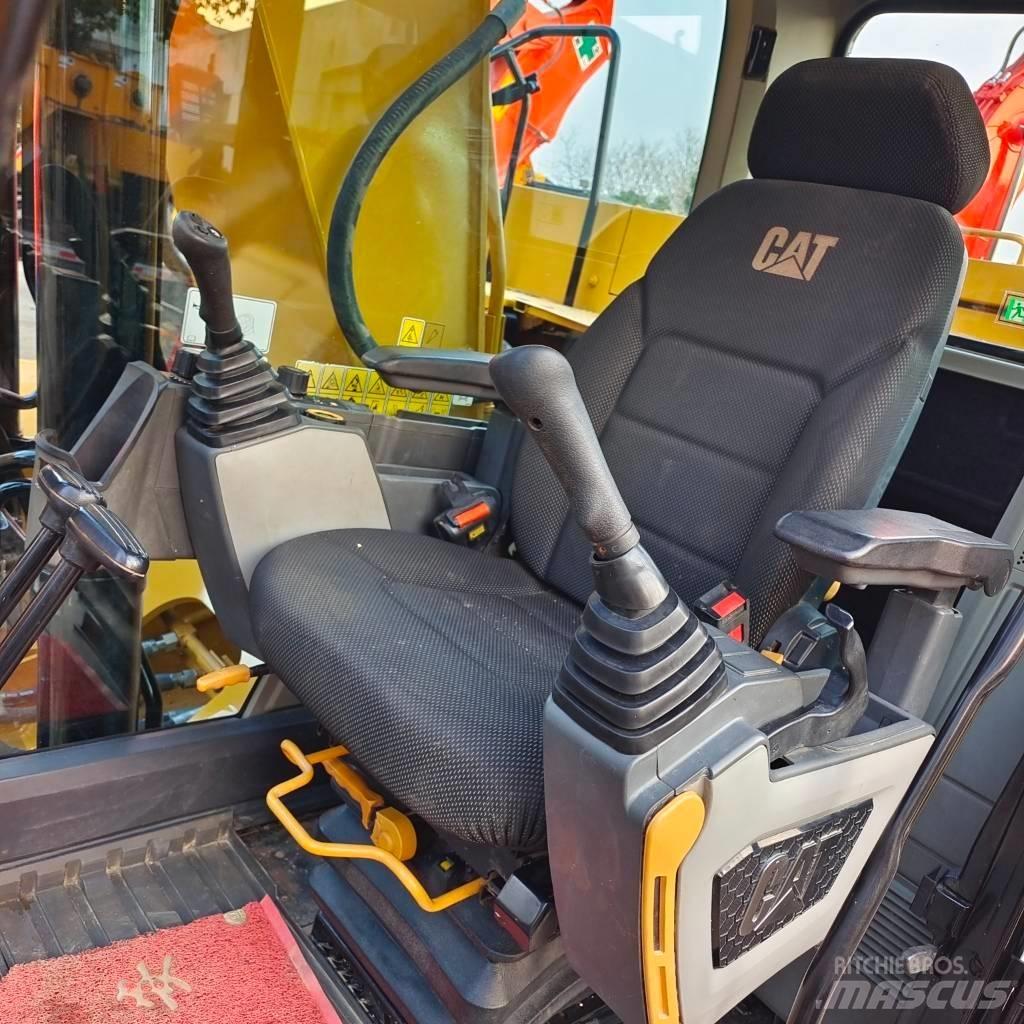 CAT 320GC Bageri guseničari