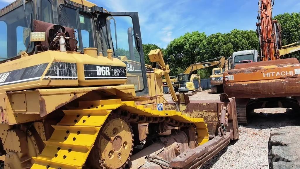 CAT D 6 R Buldožeri guseničari