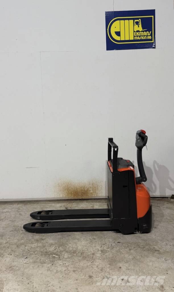 BT truck LWE 180 Nisko podizni električni viljuškar