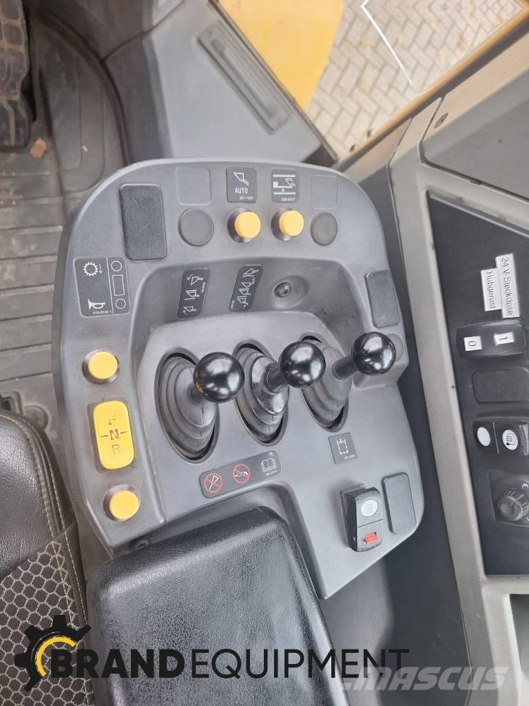 CAT 950M Utovarivači na točkove