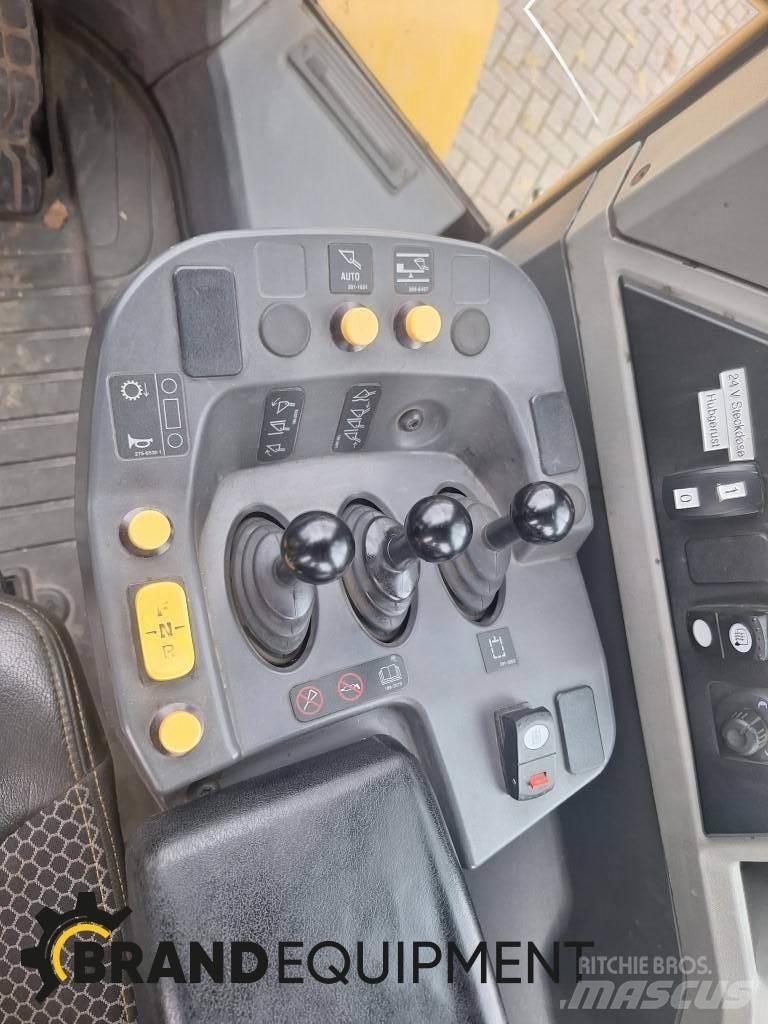 CAT 950M Utovarivači na točkove