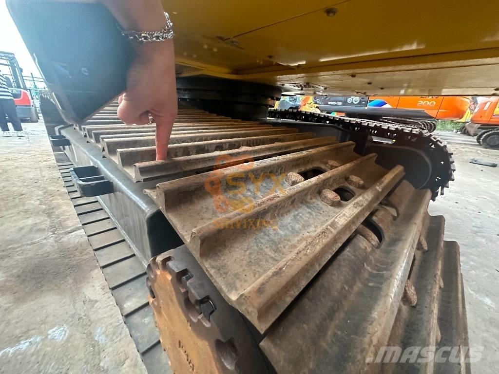 Komatsu PC 220-8 Bageri guseničari