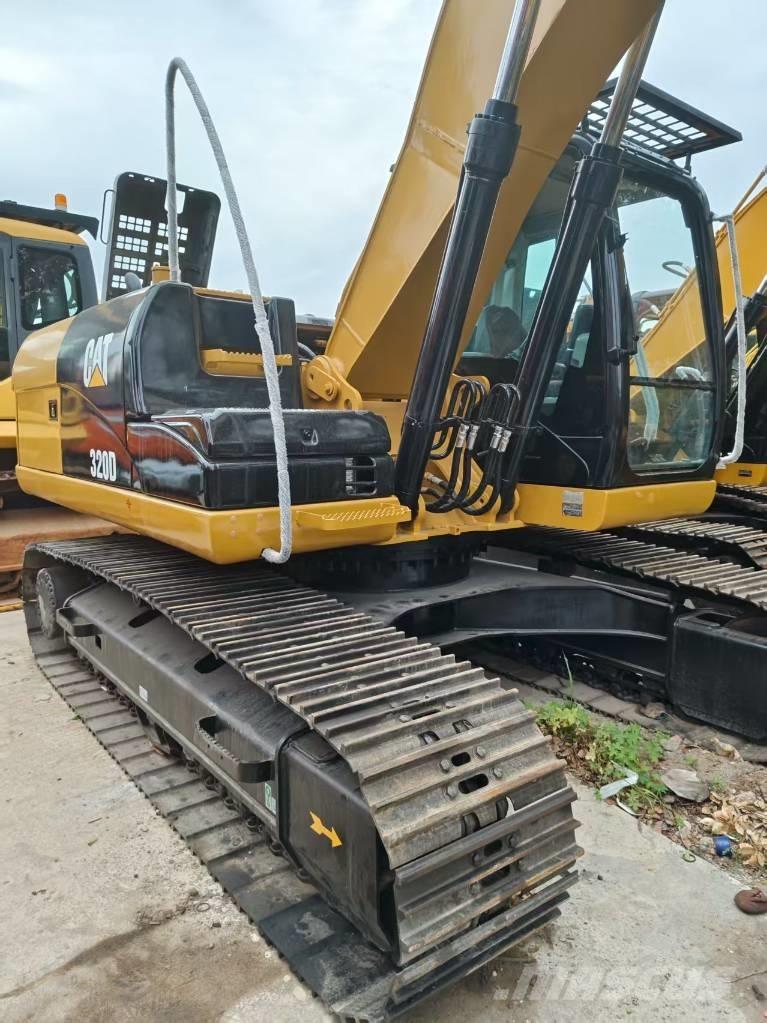 CAT 320 D Bageri guseničari