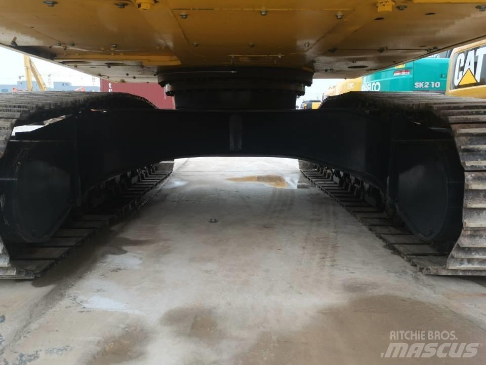 Komatsu PC 220-8 Bageri guseničari