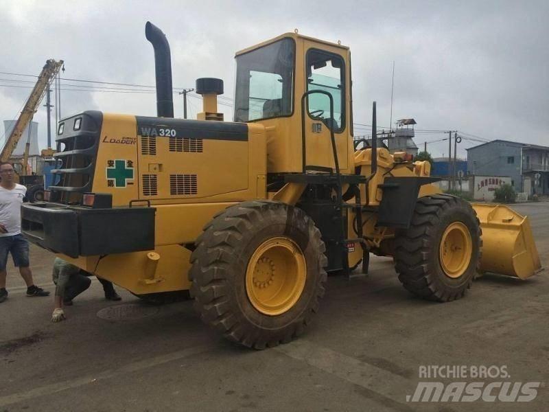 Komatsu WA 320 Rovokopači