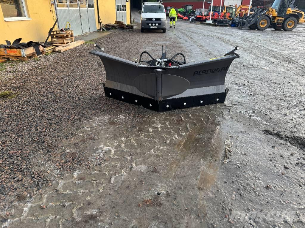 Pronar PUV 2400 M Snežne daske i plugovi