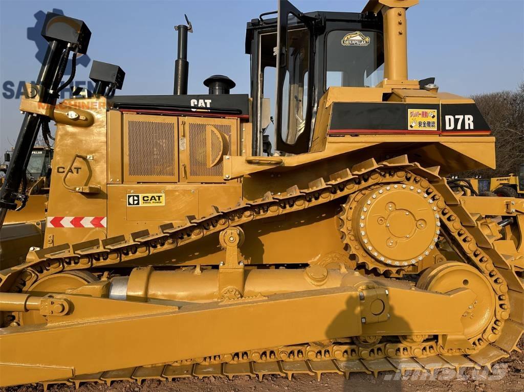 CAT D7R Buldožeri guseničari