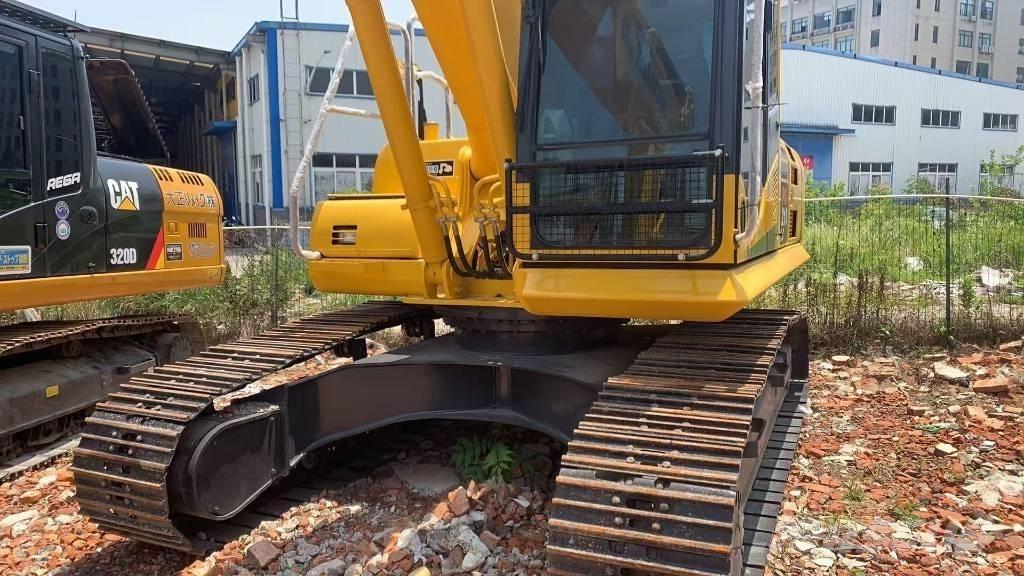 Komatsu PC 210 LC Bageri guseničari