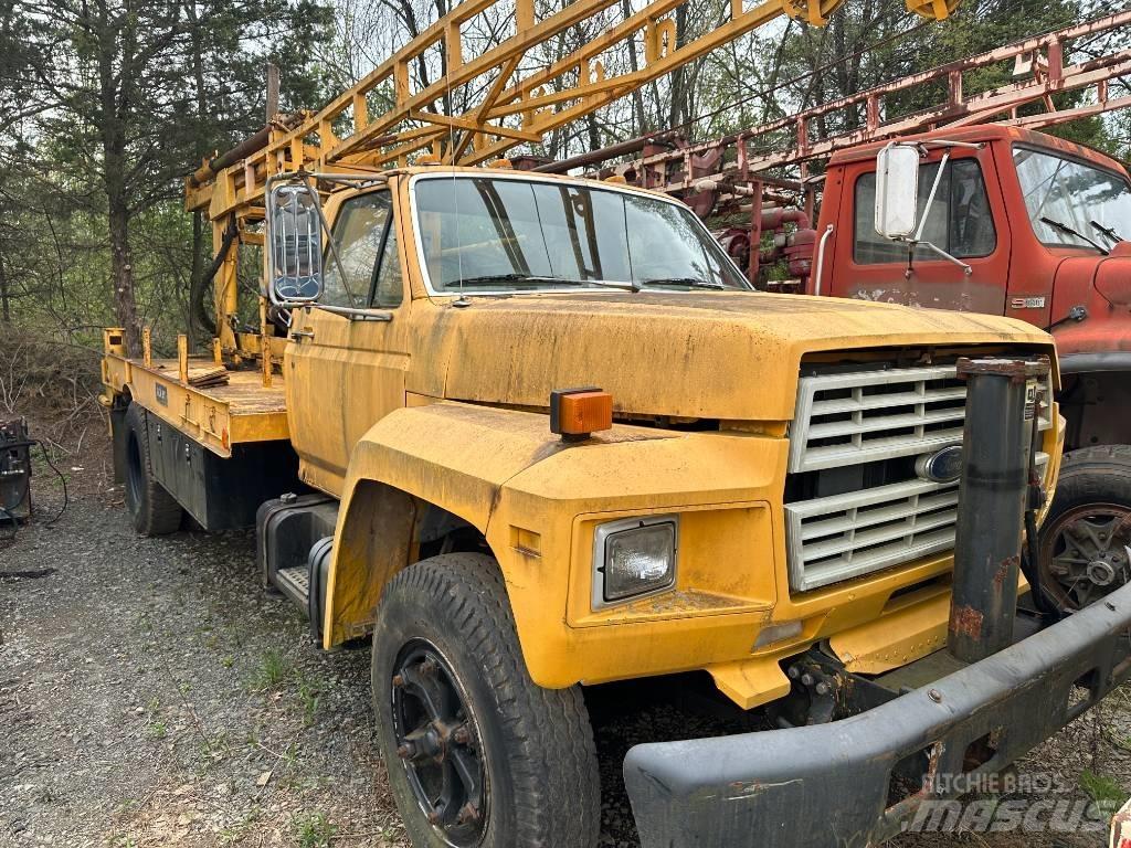 Ford F 700 Kamioni sa otvorenim sandukom