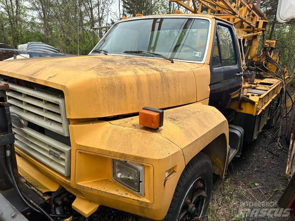 Ford F 700 Kamioni sa otvorenim sandukom