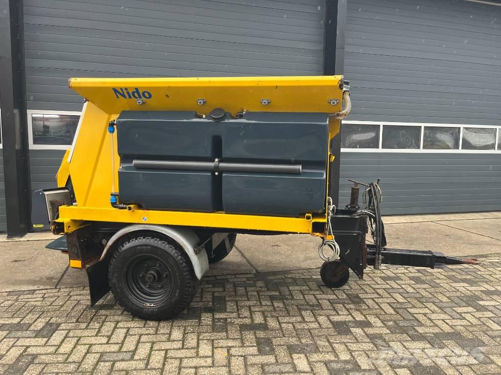 Nido Stratos Posipači soli i peska