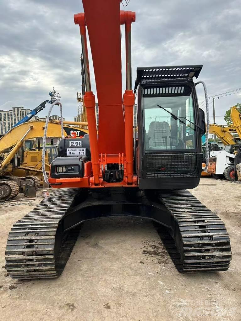 Hitachi ZX 200 Bageri guseničari