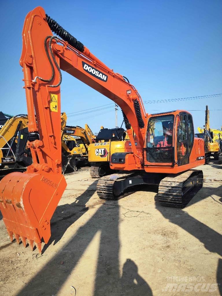 Doosan 150lc Bageri guseničari