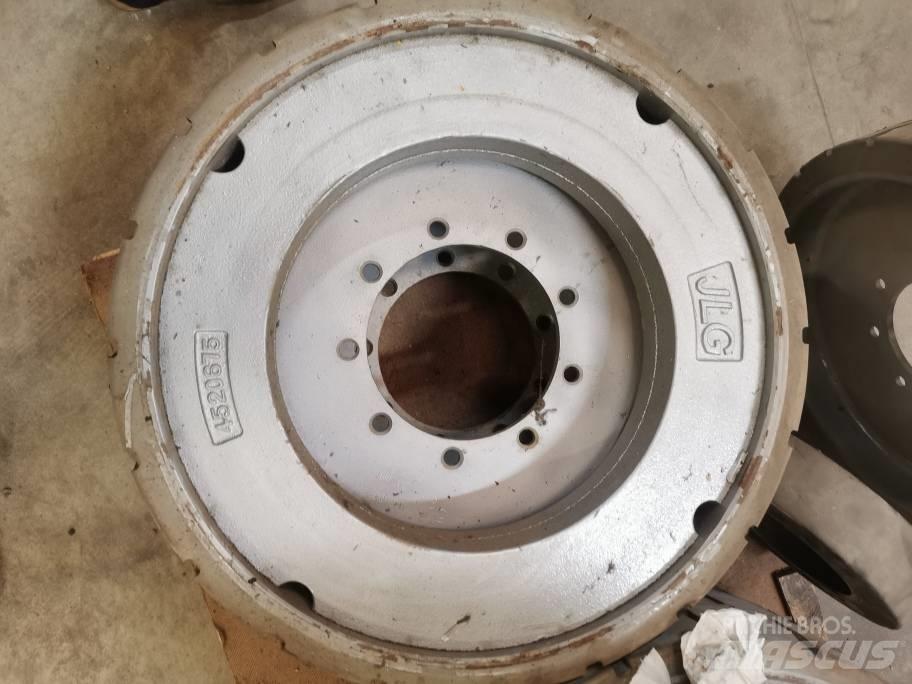 JLG E 300 AJP Gume, točkovi i felne