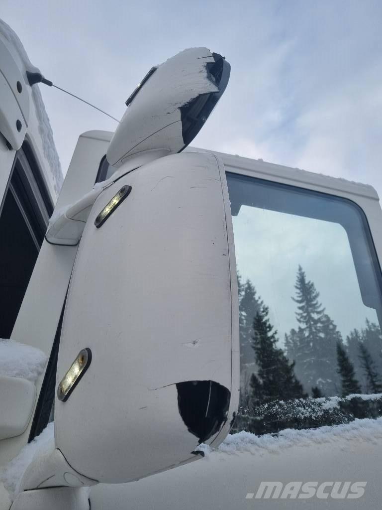 Scania R 560 LB 8X4 Rol kiper kamioni sa kukom za podizanje tereta