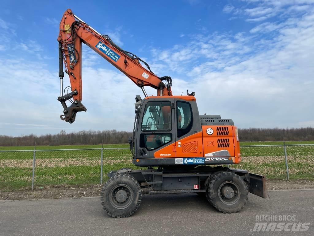 Doosan DX165W-5 Bageri točkaši