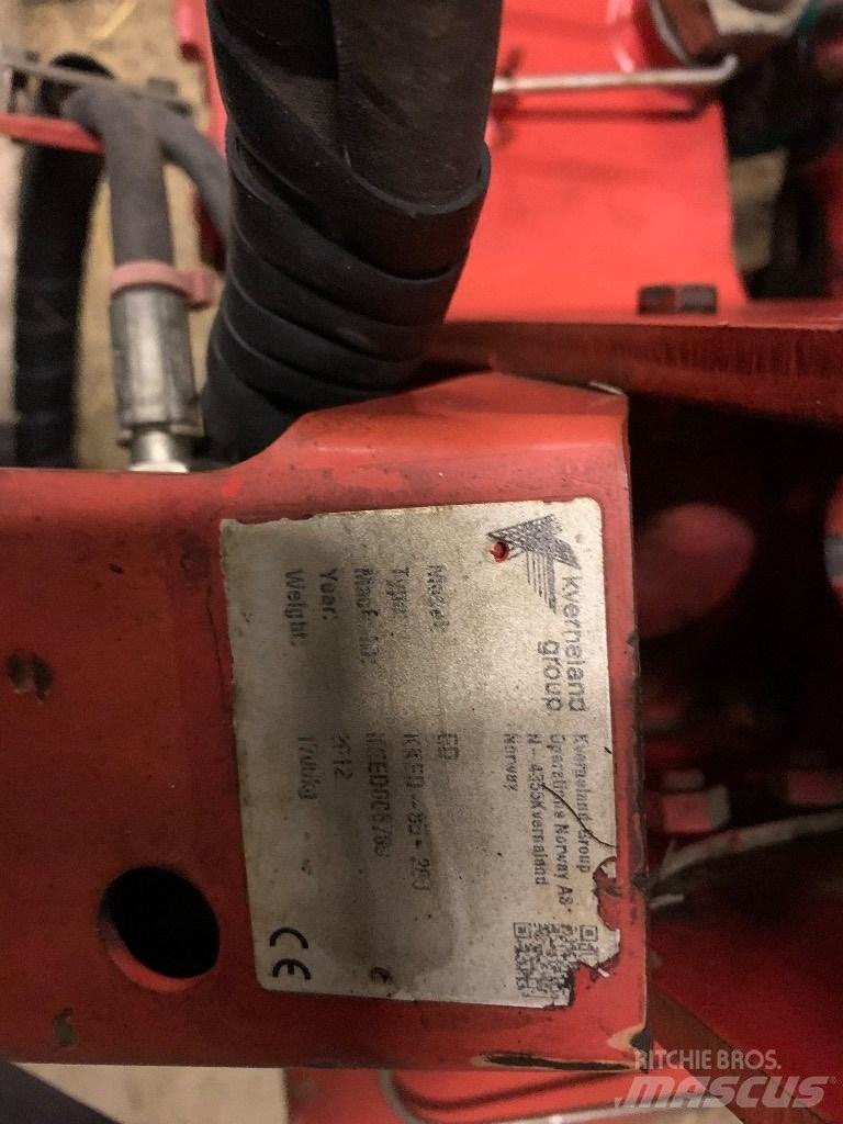 Kverneland ED85 Plugovi obrtači