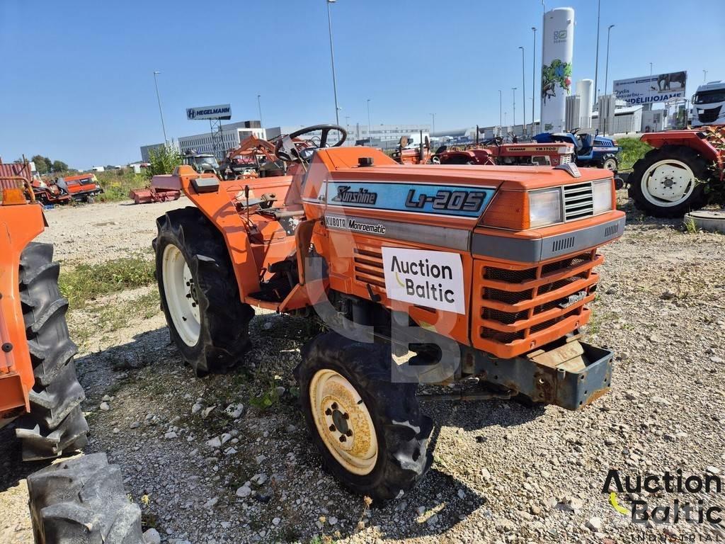 Kubota L1-205D Traktori